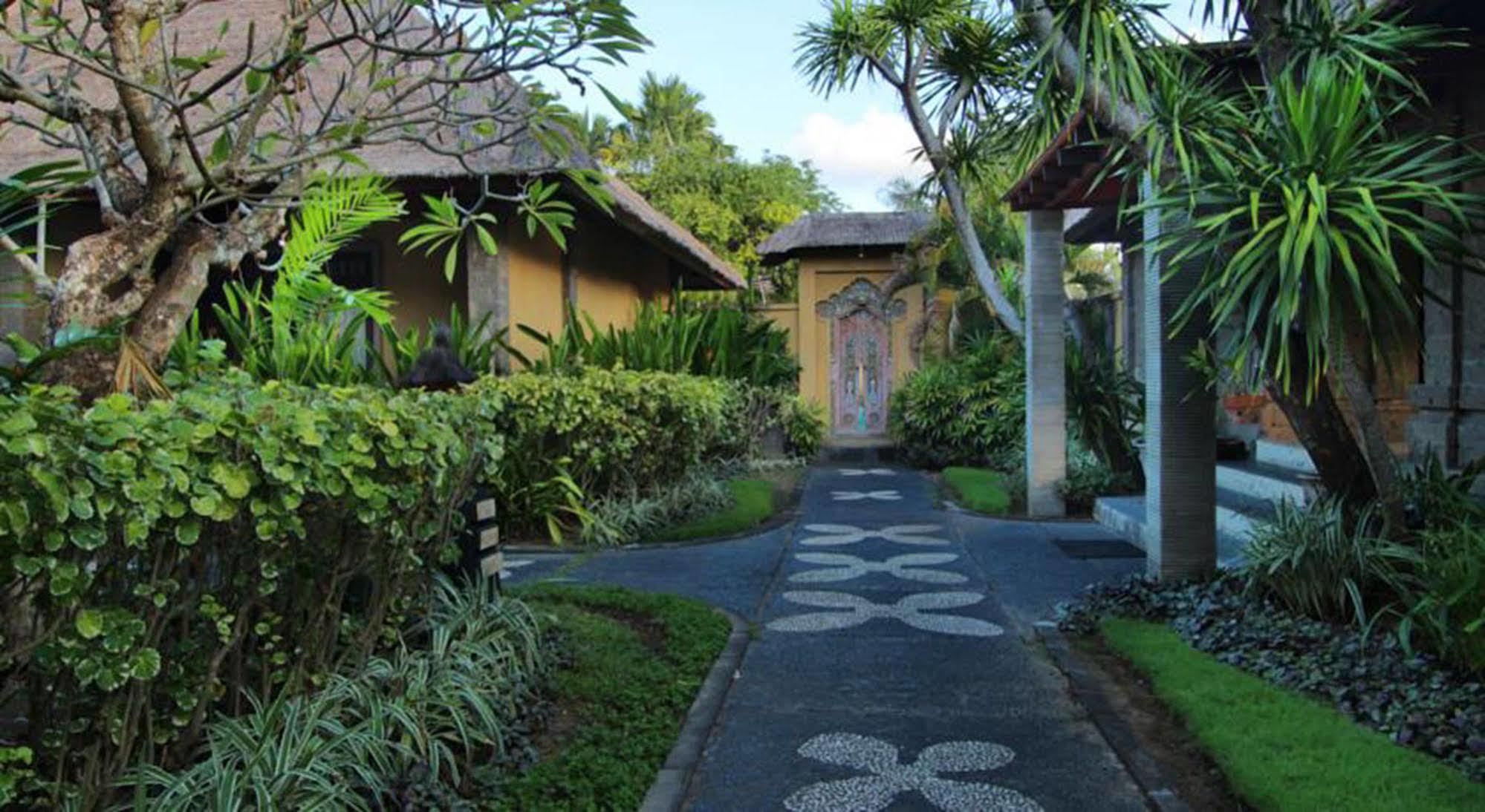 Hotel Matahari Terbit Bali à Nusa Dua  Extérieur photo